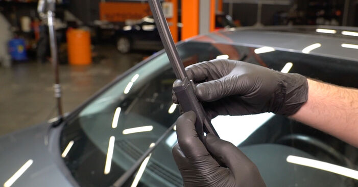 How to remove AUDI A5 2.7 TDI 2013 Wiper Blades - online easy-to-follow instructions