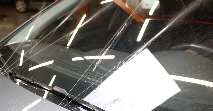 AUDI A5 2014 Stikla tīrītāja slotiņa pakāpeniska nomaiņas rokasgrāmata