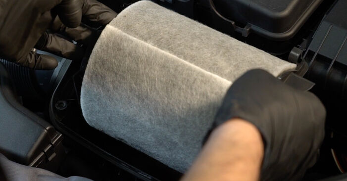 Changing Air Filter on AUDI A3 Hatchback (8P1) 2.0 TDI 2006 by yourself
