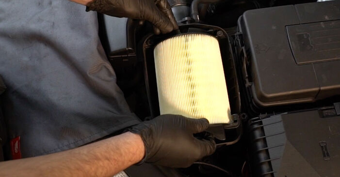 How to replace Air Filter on AUDI A3 Hatchback (8P1) 2008: download PDF manuals and video instructions
