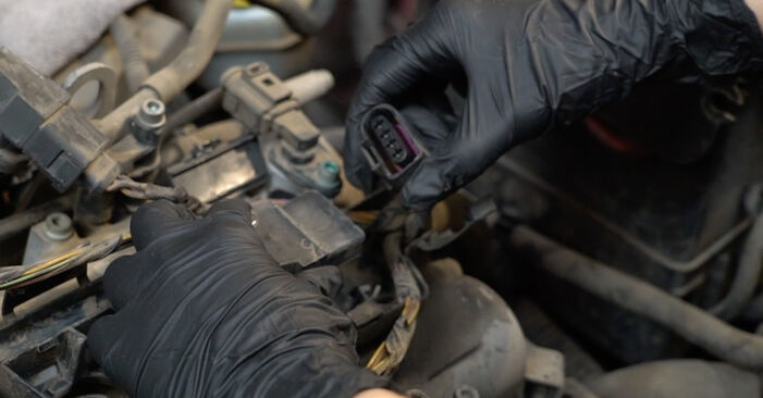 Как да демонтираме SEAT IBIZA 1.2 2014 Запалителна бобина - онлайн лесни за следване инструкции