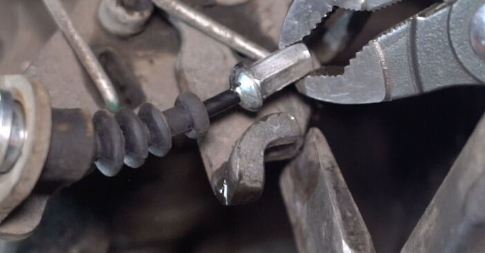 Wie kompliziert ist es, selbst zu reparieren: Bremssattel am Alfa Romeo 147 937 2.0 16V T.SPARK (937.AXA1, 937.AXC1, 937.BXC1) 2006 ersetzen – Laden Sie sich illustrierte Wegleitungen herunter