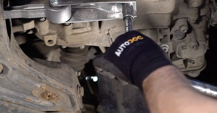 SKODA Rapid Hatchback (NH3) 1.6 TDI Zawieszenie silnika wymiana: przewodniki online i samouczki wideo