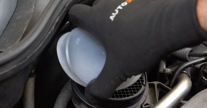 Trinn-for-trinn anbefalinger for hvordan du kan bytte Mercedes S204 2012 C 250 CDI 2.2 (204.203) Luftfilter selv