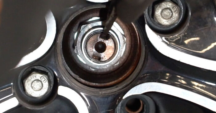 Faites-le vous-même : tutoriel en ligne pour le changement de FIAT TIPO Roulement de roue