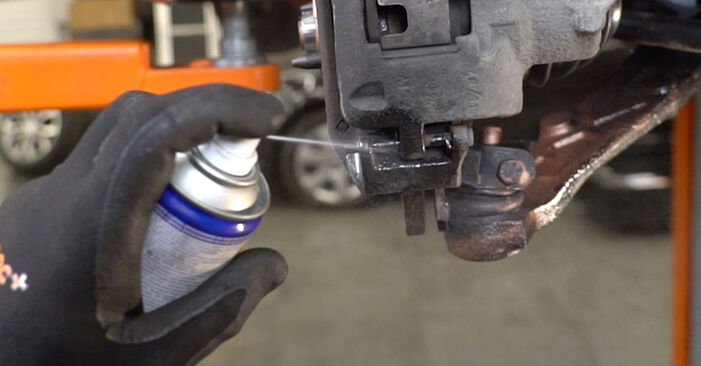 Wie man FIAT 500 1.3 D Multijet (312CXB1A) 2013 Bremsscheiben austauscht - Eingängige Anweisungen online