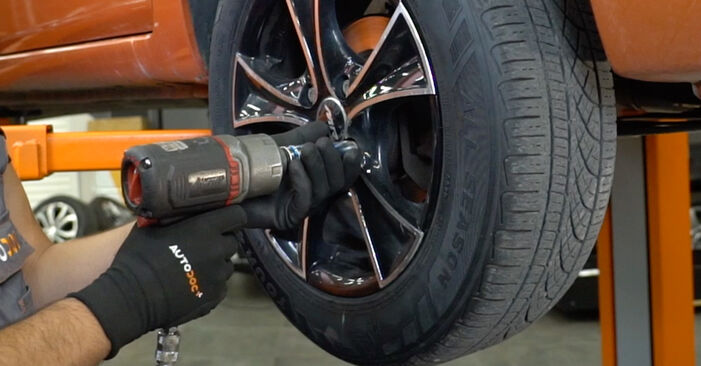 Fiat Idea 350 1.3 D Multijet 2005 Bremsscheiben wechseln: Kostenfreie Reparaturwegleitungen