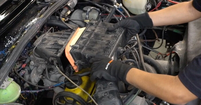 How to replace VW Jetta Mk1 (16) 1.6 (EM) 1979 Air Filter - step-by-step manuals and video guides