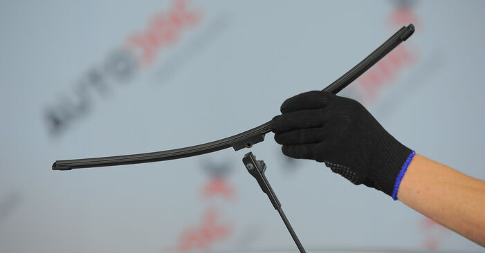 Changing Wiper Blades on OPEL Astra H TwinTop (A04) 1.6 Turbo (L67) 2008 by yourself