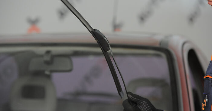How to replace OPEL COMBO (71_) 1.7 D 1995 Wiper Blades - step-by-step manuals and video guides