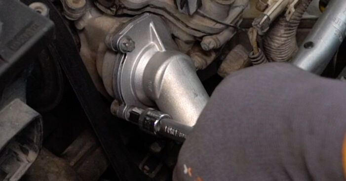 Wie schmierig ist es, selber zu reparieren: Thermostat beim Opel Astra F 70 2.0 DTI (F70) 2005 wechseln – Downloaden Sie sich Bildanleitungen