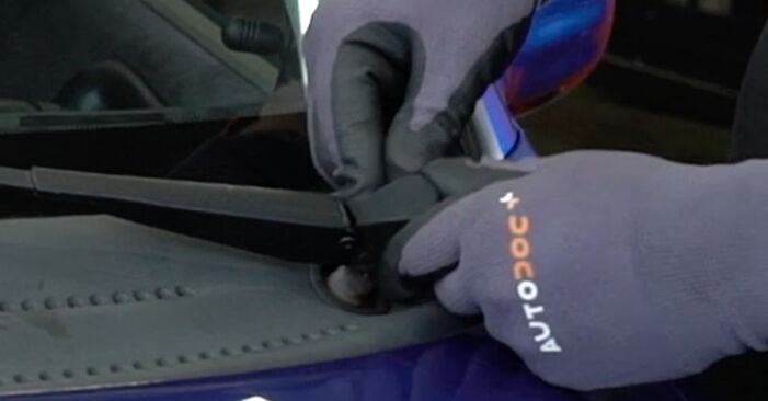 Hvordan skifte Kupefilter på Opel Corsa B Van 1999 – gratis PDF- og videoveiledninger