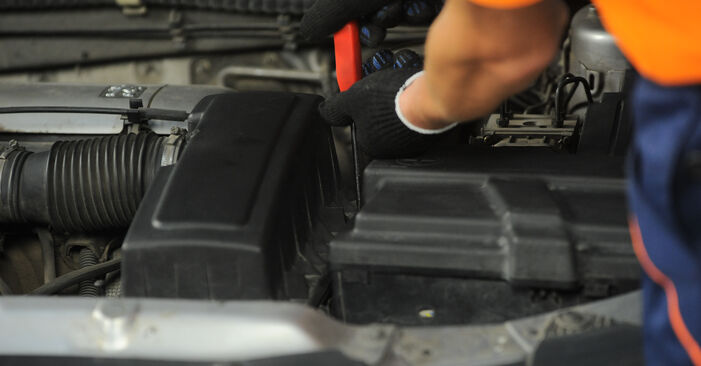 2014 Peugeot Expert Tepee 1.6 HDi 90 8V Filtr powietrza instrukcja wymiany krok po kroku