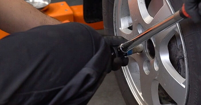 Hvordan man fjerner AUDI 200 Bremseklodser - nem at følge online instruktioner