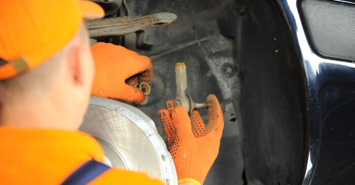 Changing of Track Rod End on Audi Quattro 85 1988 won't be an issue if you follow this illustrated step-by-step guide
