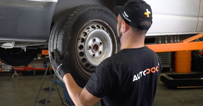Step-by-step recommendations for DIY replacement VW T5 Platform 2003 2.0 TDI 4motion Brake Discs