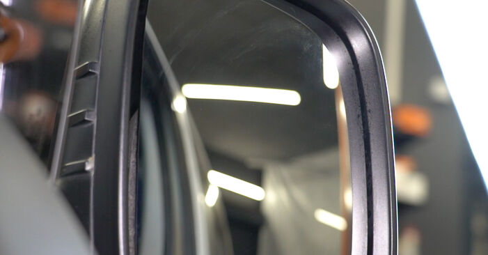 Reemplace Cristal Espejo Retrovisor en un VW T5 Camión de plataforma 2013 2.5 TDI usted mismo