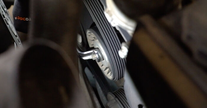 Mercedes SLK R170 200 2.0 Kompressor (170.444) 1998 Poly V-Belt replacement: free workshop manuals