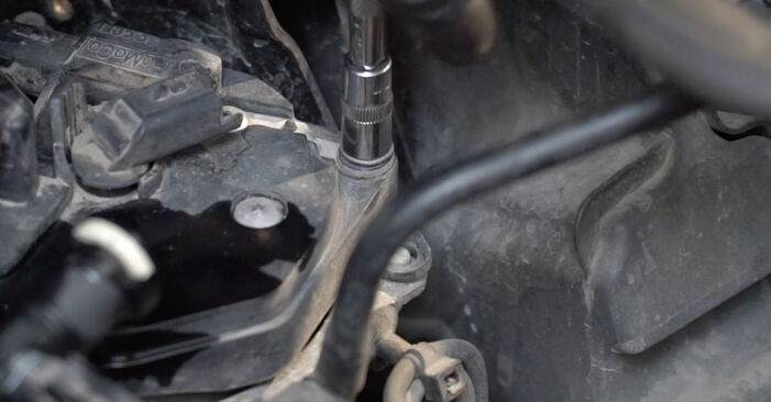 Wie problematisch ist es, selber zu reparieren: Kraftstofffilter beim Ford Grand Tourneo Connect 1.6 TDCi 2019 auswechseln – Downloaden Sie sich bebilderte Tutorials