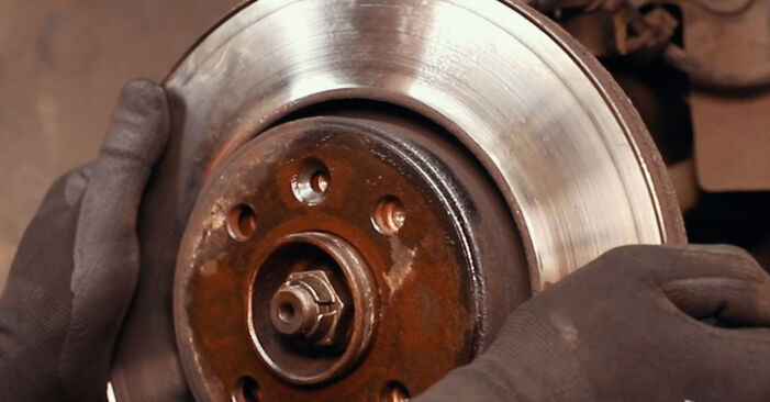 How to change Brake Discs on RENAULT Captur (J5_, H5_) 2013 - tips and tricks
