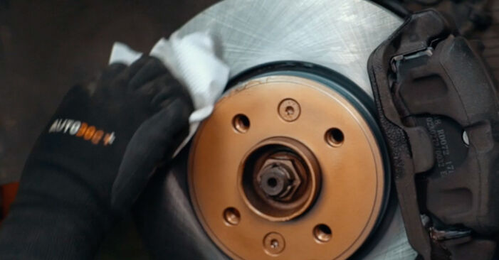 Wind Convertible 1.2 TCe 100 (E4MF) 2021 Brake Discs DIY replacement workshop manual