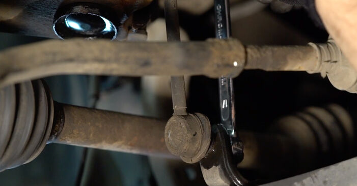 Wie schmierig ist es, selber zu reparieren: Koppelstange beim Renault Grand Kangoo 1.5 dCi 110 (KW06, KW12) 2014 wechseln – Downloaden Sie sich Bildanleitungen
