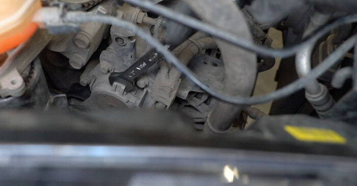 Schimbare Curea transmisie cu caneluri Ford Fiesta Mk6 Van 1.6 TDCi 2011: manualele de atelier gratuite