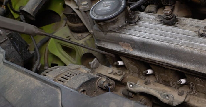Hoe VW PASSAT 2.8 V6 Syncro/4motion 2000 Bougies verwijderen – online eenvoudige instructies