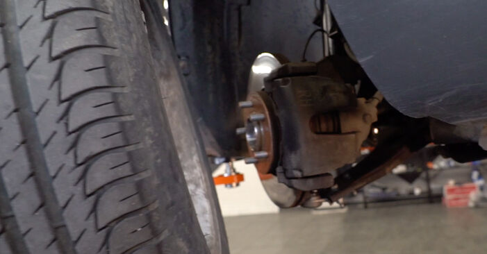 Changing Brake Pads on FORD C-MAX (DM2) 1.6 2010 by yourself