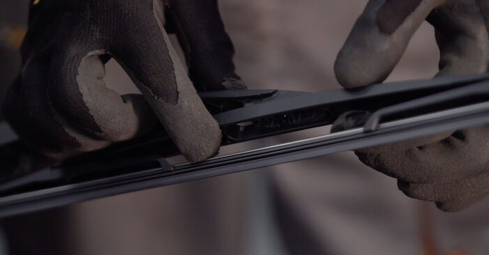 Changing Wiper Blades on OPEL Meriva B (S10) 1.4 LPG (75) 2013 by yourself