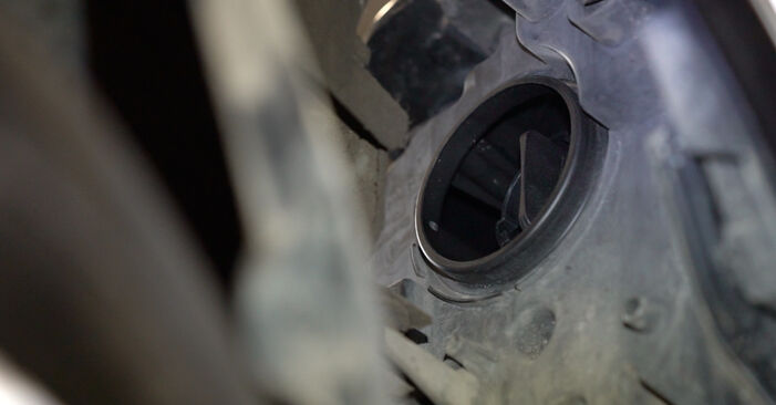 Hoe VW PASSAT 3.6 FSI 4motion 2012 Gloeilamp Koplamp verwijderen – online eenvoudige instructies
