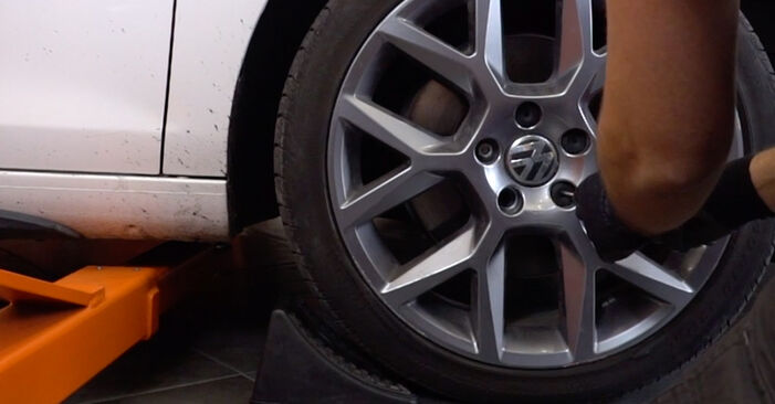 Hogyan VW Caddy 4 Kombi 2015 Toronycsapágy cseréje - ingyenes PDF és videó-útmutatók