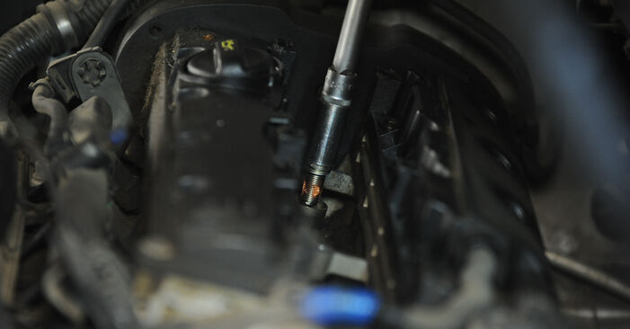 Колко време отнема смяната: Запалителна свещ на Peugeot 206 hatchback 2006 - информативен PDF наръчник