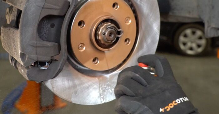 Changing Brake Pads on PEUGEOT 406 Coupe (8C) 3.0 V6 2000 by yourself