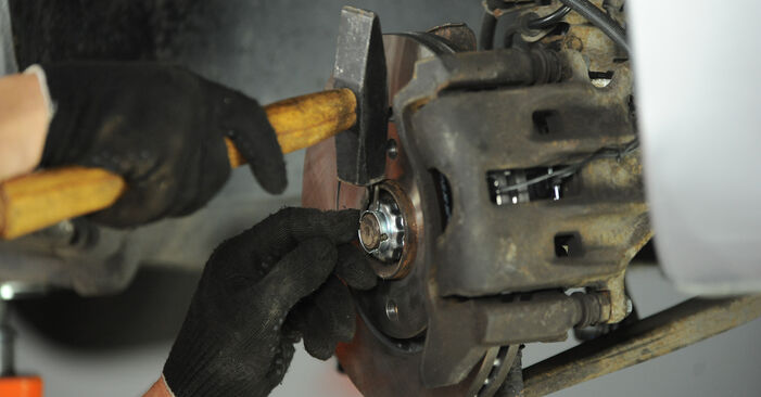 Wie kompliziert ist es, selbst zu reparieren: Stoßdämpfer am Peugeot 406 Kombi 2.0 HDi 110 2002 ersetzen – Laden Sie sich illustrierte Wegleitungen herunter
