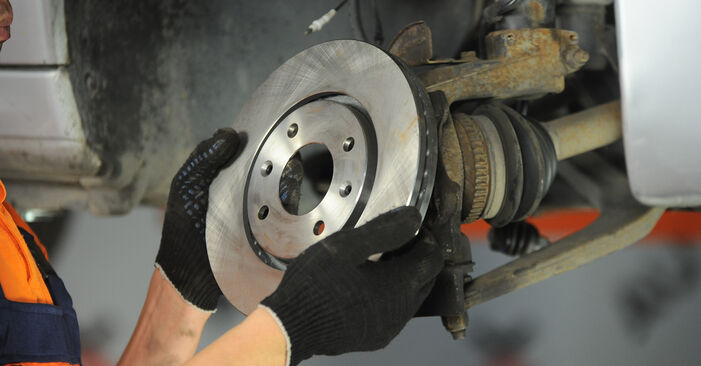 Trinn-for-trinn anbefalinger for hvordan du kan bytte Peugeot 206 2a/c 2011 1.6 16V Hjullager selv
