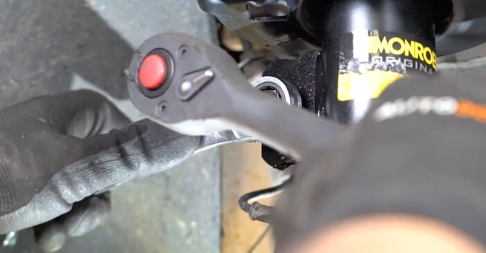 Peugeot 207 cc 1.6 16V Turbo 2013 Koppelstange wechseln: wie schwer ist es, selbst zu reparieren - Downloaden Sie sich illustrierte Anleitungen