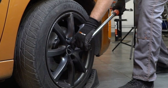 Peugeot 207 SW 1.6 HDi 2013 Spurstangenkopf wechseln: wie schwer ist es, selbst zu reparieren - Downloaden Sie sich illustrierte Anleitungen