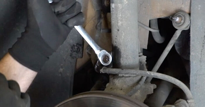 Replacing Shock Absorber on PEUGEOT 305 I Break (581D) 1981 1.3 by yourself