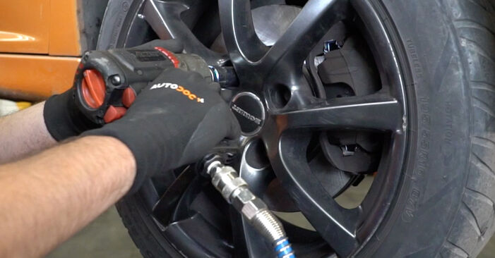 Стъпка по стъпка препоруки за самостоятелна смяна на Peugeot 207 SW 2013 1.6 16V RC Амортисьор