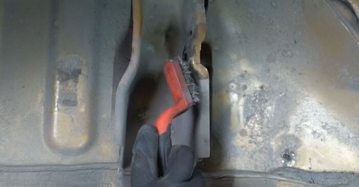 Trinn-for-trinn anbefalinger for hvordan du kan bytte Peugeot 207 SW 2013 1.6 16V RC Støtdemper selv