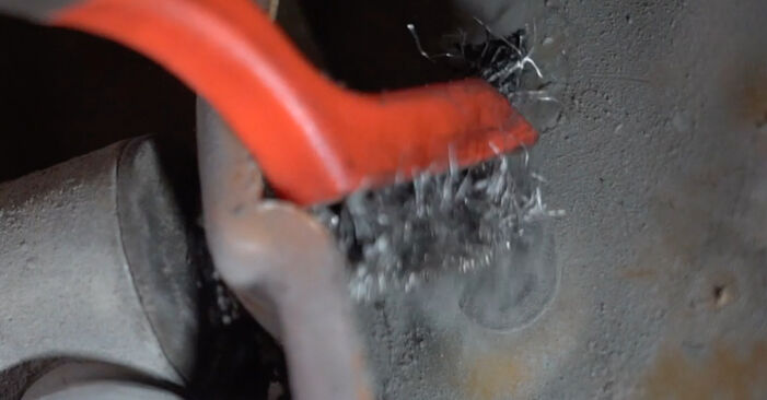 Wie kompliziert ist es, selbst zu reparieren: Stoßdämpfer am Peugeot 207 cc 1.6 16V Turbo 2013 ersetzen – Laden Sie sich illustrierte Wegleitungen herunter
