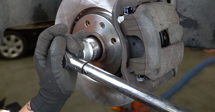 PEUGEOT 208 1.6 HDi 92 Wheel Bearing replacement: online guides and video tutorials