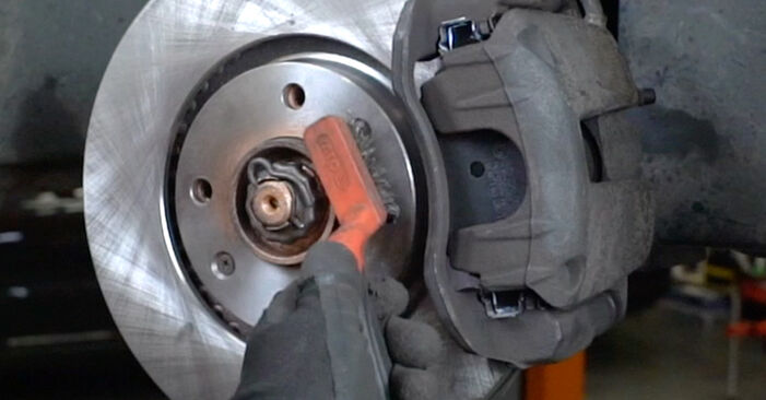 Schrittweise Anleitung zum eigenhändigen Ersatz von Peugeot 207 SW 2013 1.6 16V RC Radlager