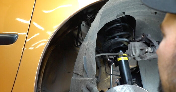 Jak zdjąć i wymienić Łożysko zestaw naprawczy piasty Peugeot 308 CC 1.6 THP 2013 - łatwe w użyciu instrukcje online
