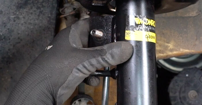 Wie schmierig ist es, selber zu reparieren: Radlager beim Peugeot 308 CC 1.6 16V 2015 wechseln – Downloaden Sie sich Bildanleitungen