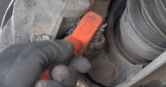 Substituir Rulment roata PEUGEOT 208 I Hatchback (CA_, CC_) 1.6 HDi 2013 - tutorialul online