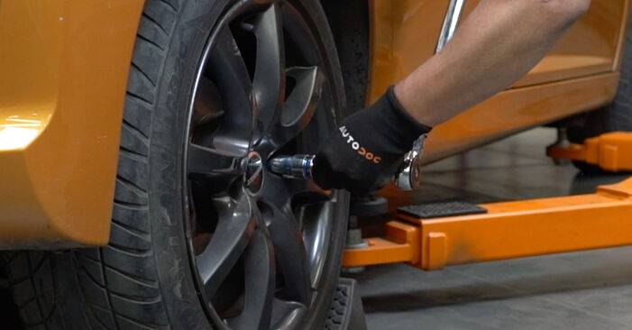 Wie schmierig ist es, selber zu reparieren: Bremsbeläge beim PEUGEOT Partner Origin Kastenwagen (G_) 1.6 HDi 75 2014 wechseln – Downloaden Sie sich Bildanleitungen