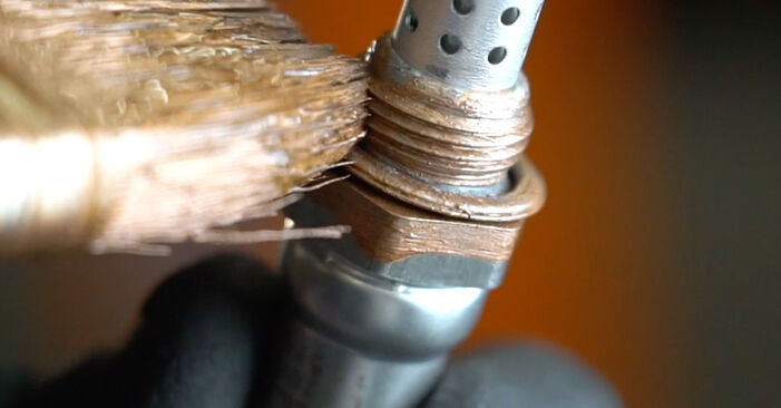 Wie problematisch ist es, selber zu reparieren: Lambdasonde beim Peugeot Bipper Tepee 1.4 2014 auswechseln – Downloaden Sie sich bebilderte Tutorials
