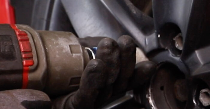 Wie schmierig ist es, selber zu reparieren: Bremsscheiben beim Seat Altea XL 2.0 TDI 4x4 2012 wechseln – Downloaden Sie sich Bildanleitungen